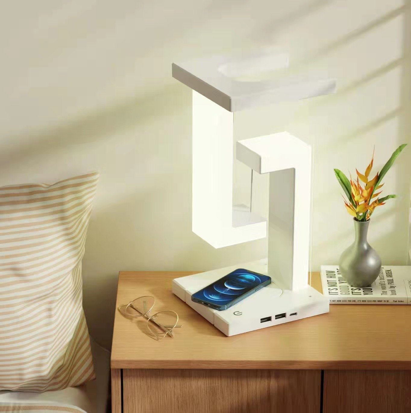 Velora™ Floating Balance Lamp